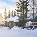 Kuukkeli Pikku-hirvas Ja Porotokka