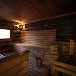 Kuukkeli Pikku-hirvas Ja Porotokka Сasa de vacaciones *