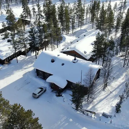 Kuukkeli Pikku-hirvas Ja Porotokka بيت للعطل