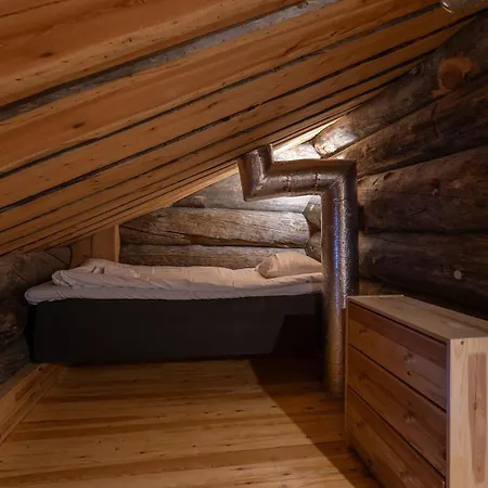 Kuukkeli Pikku-hirvas Ja Porotokka * ساريسيلكا