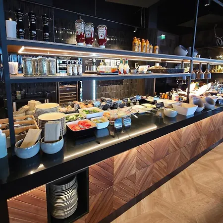 Kuukkeli Pikku-hirvas Ja Porotokka ساريسيلكا