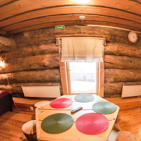 Kuukkeli Pikku-hirvas Ja Porotokka Saariselka