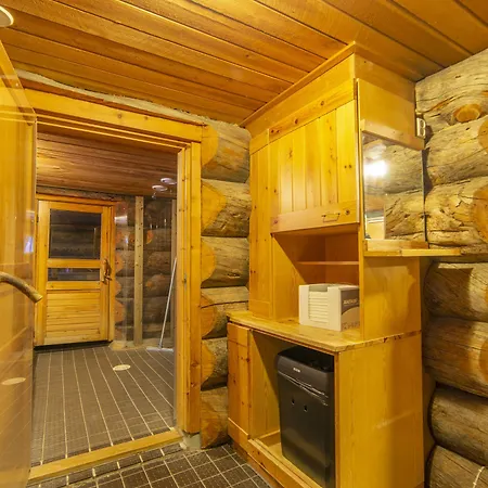 Kuukkeli Pikku-hirvas Ja Porotokka بيت للعطل