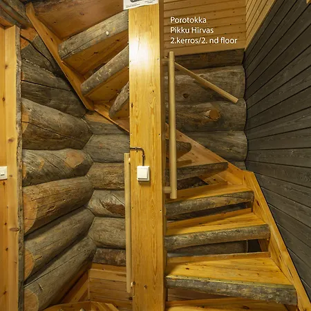 Kuukkeli Pikku-hirvas Ja Porotokka