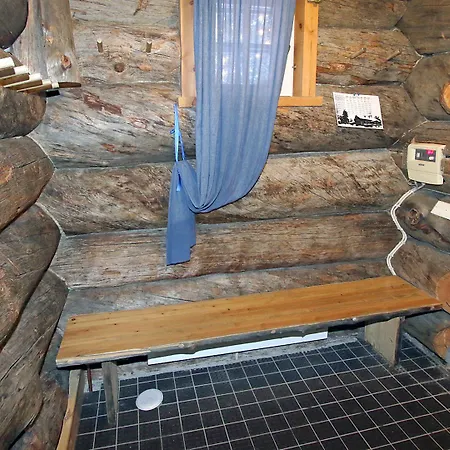 Kuukkeli Pikku-hirvas Ja Porotokka *