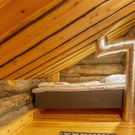 Kuukkeli Pikku-hirvas Ja Porotokka بيت للعطل