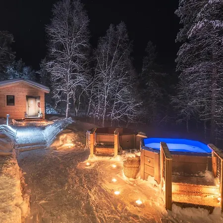 Kuukkeli Pikku-hirvas Ja Porotokka 度假居 萨利色尔卡