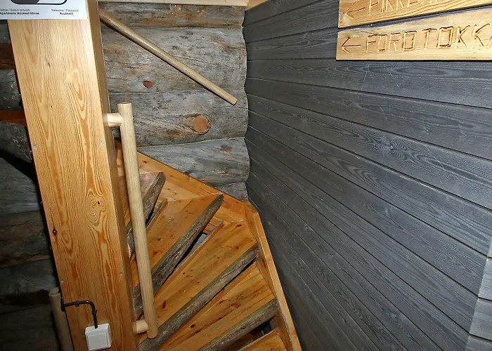 Kuukkeli Pikku-hirvas Ja Porotokka *