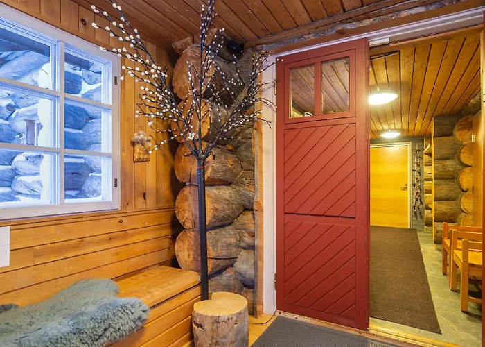 Kuukkeli Pikku-hirvas Ja Porotokka