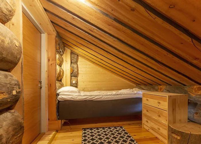 Kuukkeli Pikku-hirvas Ja Porotokka 度假居 萨利色尔卡