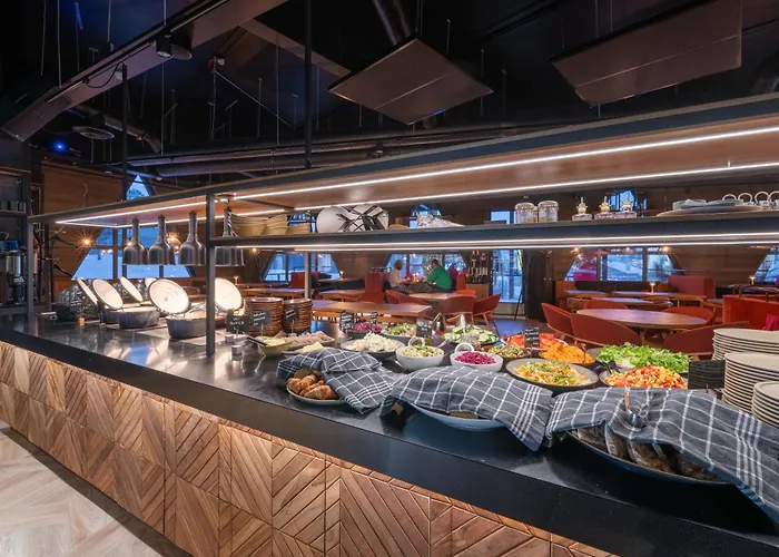 Kuukkeli Pikku-hirvas Ja Porotokka *