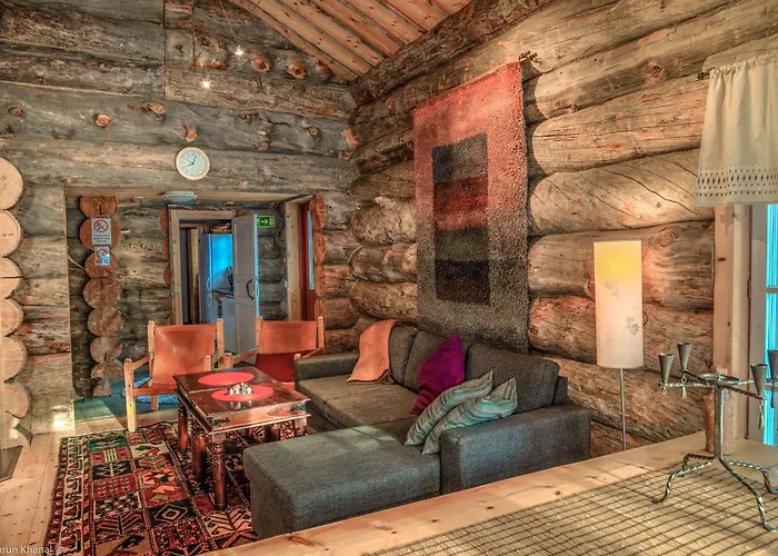 Kuukkeli Pikku-hirvas Ja Porotokka *